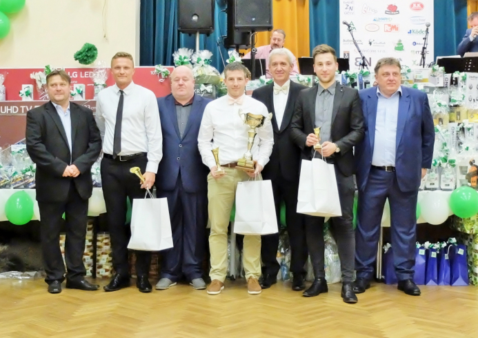 ples_hostouň (17).jpg ples_hostouň (17).jpg