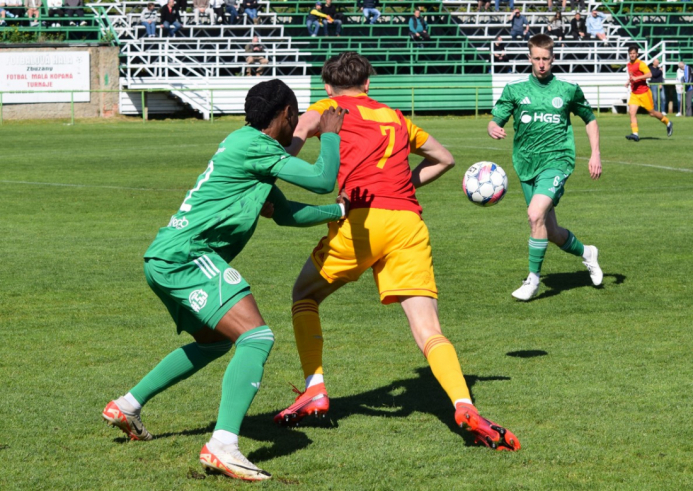 dukla-sh (1).jpg dukla-sh (1).jpg
